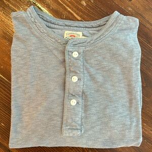 Faherty Short-Sleeve Sunwashed Henley. Men’s Medium
